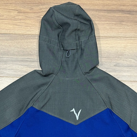 Voormi Inversion Jacket in Titanium Gray/Dark Blue Size Large - Picture 12 of 16